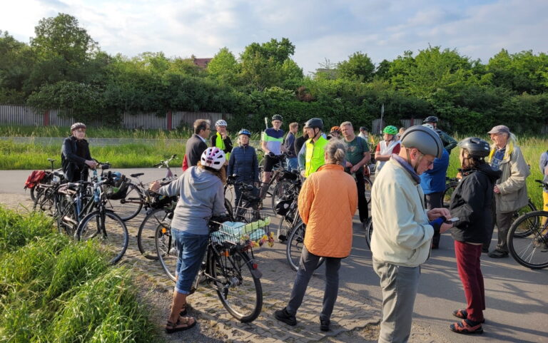 Stadtradeln-Tour der Grünen entlang des zukünftigen Radschnellwegs zwischen Heidelberg und Schwetzingen